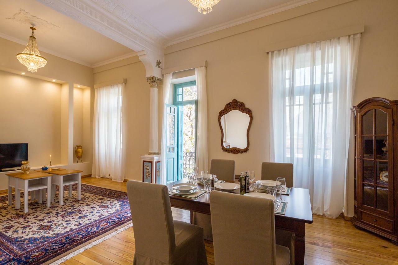 Artdecoathens Apartment *